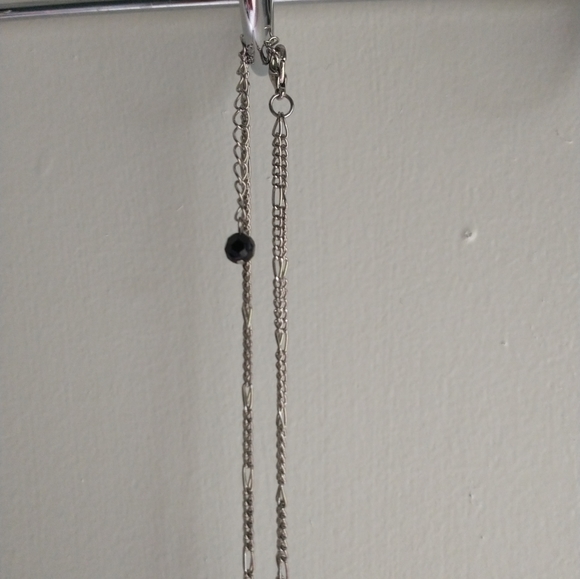 Black and silver women's teardrop pendant necklace - Picture 6 of 7